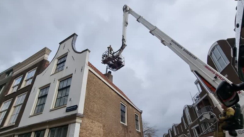 Brandweer Rukt Twee Keer Uit Voor Brandjes In De Stad