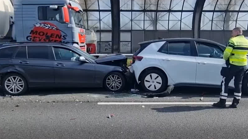 112-nieuws: Vrouw Wordt Van Fiets Gereden, Ongeluk Op A16