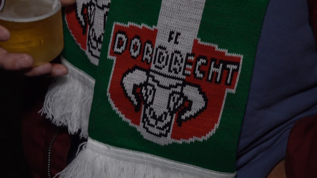 FC Dordrecht-fans kijken positief vooruit: 'Maar niets is zo